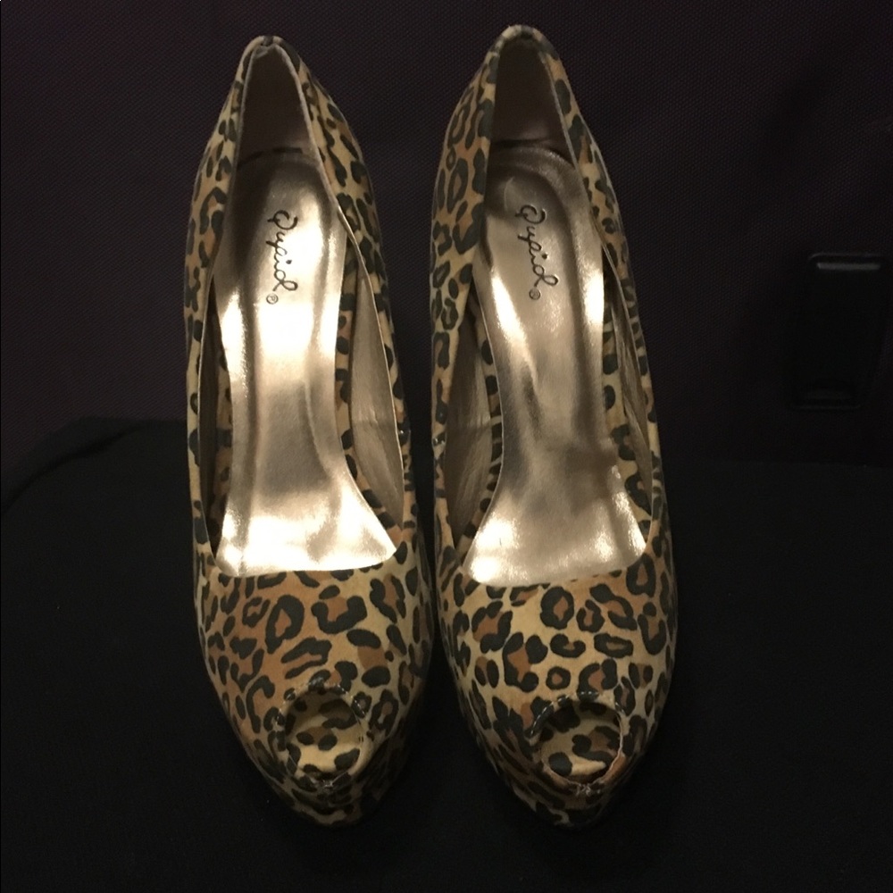 Leopard peek toe heels